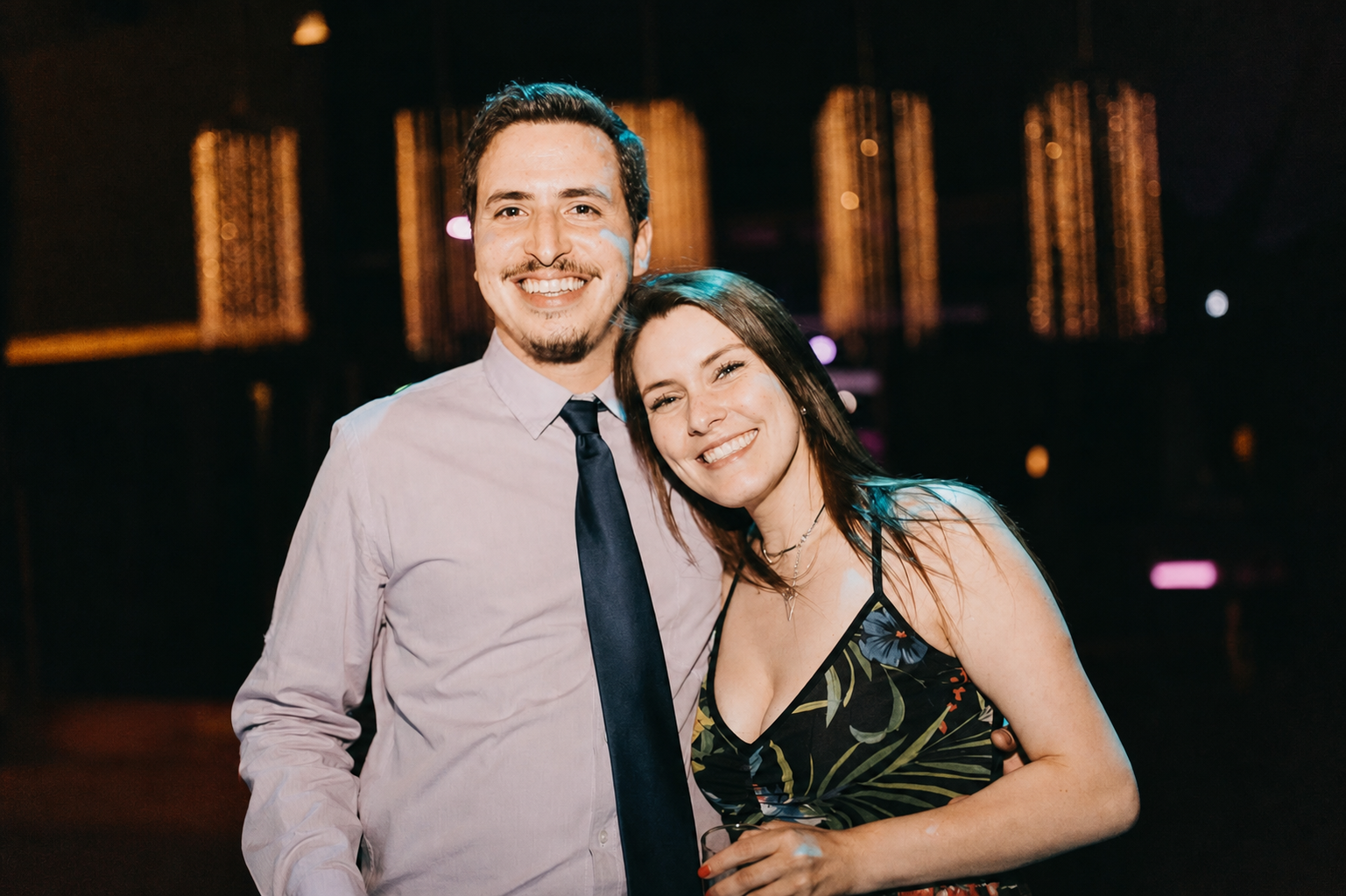 Camila y Diego en una celebración